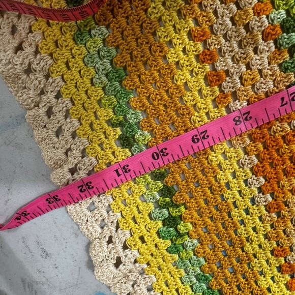 Mid Century Vintage Granny Square‎ Crochet 33" x 33" Afghan Blanket - Picture 4 of 5